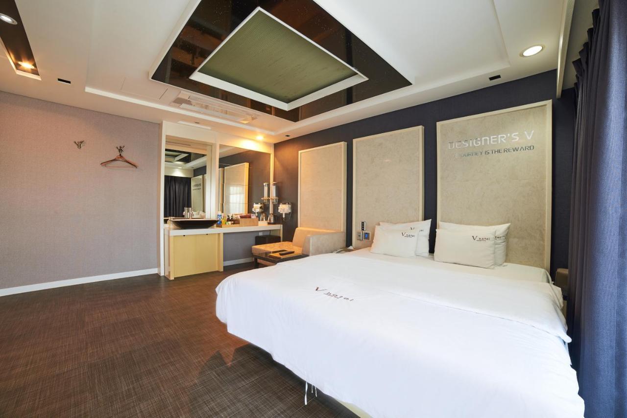 โรงแรมพรีเมียม วี ปูซาน ภายนอก รูปภาพ