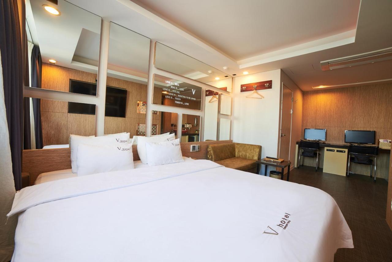 โรงแรมพรีเมียม วี ปูซาน ภายนอก รูปภาพ