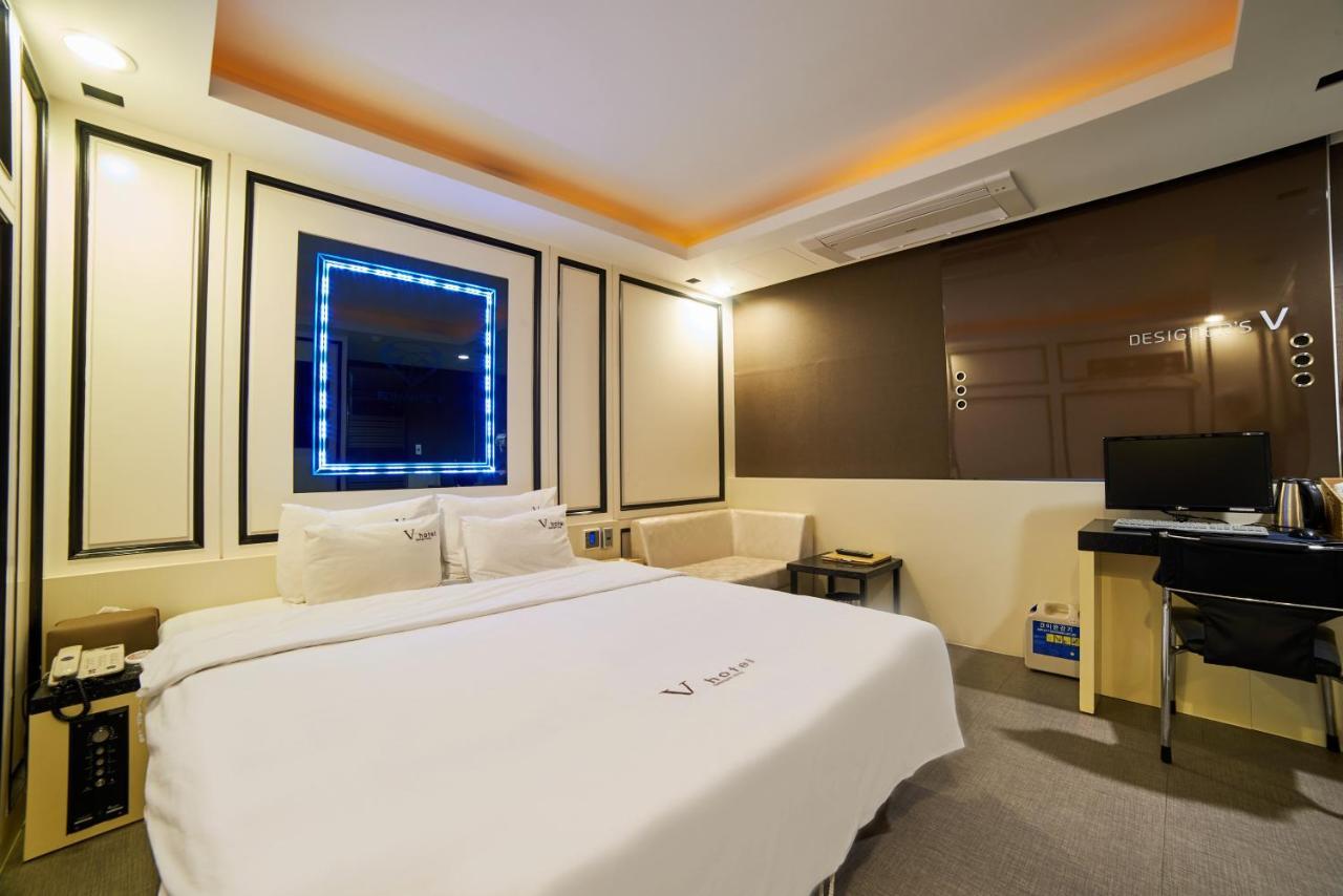 โรงแรมพรีเมียม วี ปูซาน ภายนอก รูปภาพ